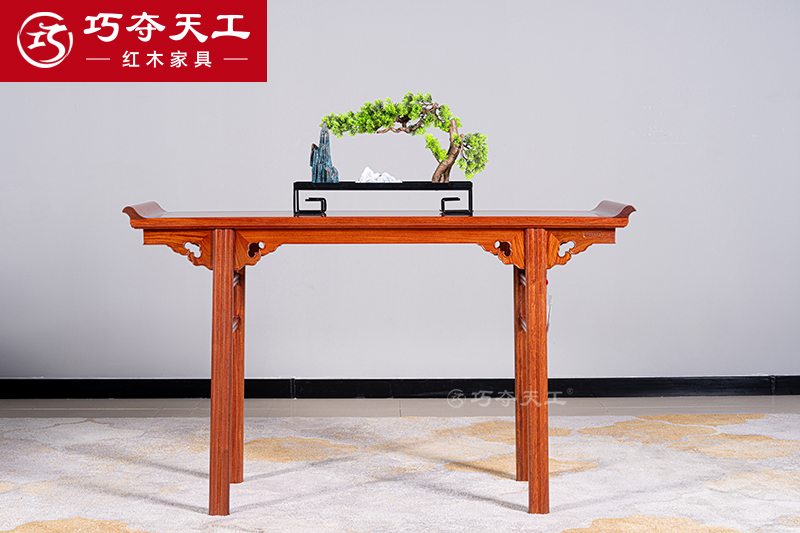 瓜棱腿翘头案